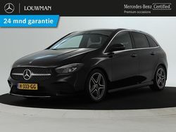Zwart, metallic lak Gebruikt 2020 Mercedes B180 Business MPV | € 27.950 (Iets duurder)