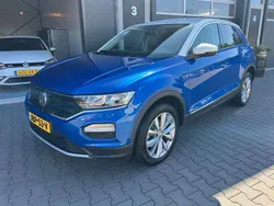 Blauw, metallic lak Gebruikt 2019 VW T-Roc Style SUV | € 17.999 (Goede deal)