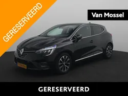 Zwart Gebruikt 2023 Renault Clio V Techno Hatchback | € 17.440 (Eerlijke prijs)