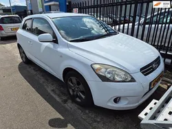Wit Gebruikt 2010 Kia ProCeed Hatchback | € 1.999 (Goede deal)