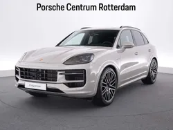 Beige, metallic lak Gebruikt 2025 Porsche Cayenne SUV | € 137.900