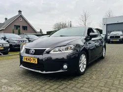 Bruin Gebruikt 2013 Lexus CT200h Business Edition Hatchback | € 8.950 (Eerlijke prijs)