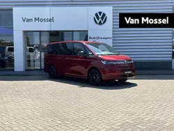 Rood Nieuw 2025 VW Multivan Pro Van | € 73.295 (Goede deal)