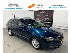 Blauw Gebruikt 2015 Skoda Superb Stationwagen | € 10.995