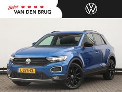 Blauw Gebruikt 2020 VW T-Roc Business SUV | € 28.895 (Eerlijke prijs)