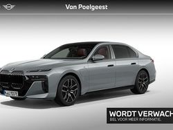 M brooklyn grau Gebruikt 2025 BMW 750e Comfort Edition Sedan | € 114.900 (Eerlijke prijs)