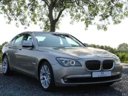Beige, metallic lak Gebruikt 2009 BMW 740 Executive Sedan | € 14.940