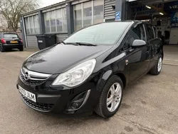 Zwart Gebruikt 2012 Opel Corsa Color Edition Hatchback | € 1.950 (Super prijs)