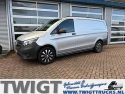 Zilver Gebruikt 2022 Mercedes e-Vito MPV | € 22.950