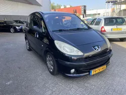 Zwart Gebruikt 2007 Peugeot 1007 Hatchback | € 1.290 (Eerlijke prijs)