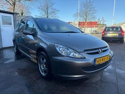Grijs Gebruikt 2004 Peugeot 307 Stationwagen | € 2.695 (Iets duurder)