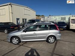 Gebruikt 2005 Peugeot 206 Quiksilver Stationwagen | € 1.195 (Eerlijke prijs)