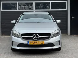 Grijs Gebruikt 2017 Mercedes A180 Prestige Hatchback | € 14.950 (Eerlijke prijs)