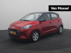 Rood Gebruikt 2024 Hyundai i10 Premium Hatchback | € 18.440 (Eerlijke prijs)