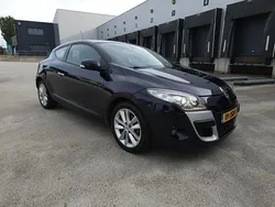 Blauw Gebruikt 2009 Renault Mégane Coupé Dynamique Coupé | € 4.495 (Eerlijke prijs)