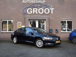 Zwart Gebruikt 2015 VW Passat Comfortline Sedan | € 11.950 (Eerlijke prijs)