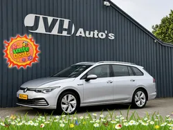 Grijs, metallic lak Gebruikt 2021 VW Golf VIII Sport Stationwagen | € 23.500 (Goede deal)