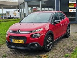 Rood (metallic) Gebruikt 2017 Citroën C3 Feel Hatchback | € 6.950 (Goede deal)