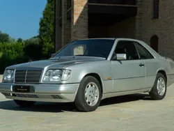 Grijsgrigio Gebruikt 1995 Mercedes E200 Coupé | € 26.900