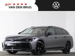 Zwart Gebruikt 2024 VW Passat R-line Stationwagen | € 49.095