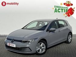 Grijs Gebruikt 2021 VW Golf VIII Life Hatchback | € 18.895 (Eerlijke prijs)