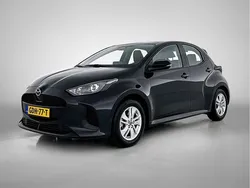 Zwart metallic Gebruikt 2024 Mazda 2 Center-Line Hatchback | € 23.335 (Eerlijke prijs)