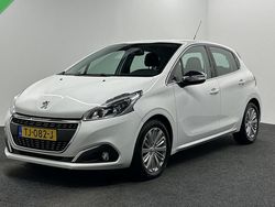 Wit Gebruikt 2018 Peugeot 208 Allure Hatchback | € 8.250 (Eerlijke prijs)