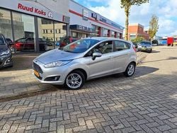 Grijs Gebruikt 2013 Ford Fiesta Titanium Hatchback | € 6.450 (Eerlijke prijs)