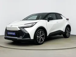 Platinum pearl white/zwart dak (licht wit parelmoer) Gebruikt 2024 Toyota C-HR Executive SUV | € 40.000 (Iets duurder)