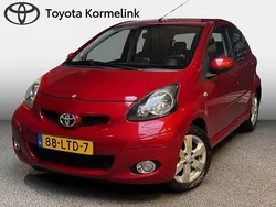 Rood Gebruikt 2010 Toyota Aygo Hatchback | € 4.950 (Duur)