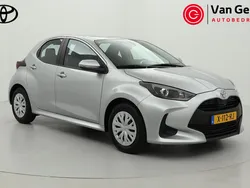 Grijs Gebruikt 2024 Toyota Yaris Active Hatchback | € 21.499 (Eerlijke prijs)