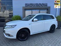 Wit Gebruikt 2021 Mitsubishi Outlander P-HEV Intense SUV | € 20.900 (Goede deal)