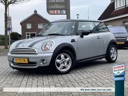 Grijs, metallic lak Gebruikt 2007 Mini Cooper Hatchback | € 2.600