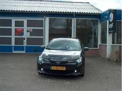 Zwart, metallic lak Gebruikt 2019 Toyota Corolla Hatchback | € 19.250 (Eerlijke prijs)