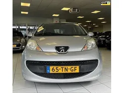 Grijs Gebruikt 2006 Peugeot 107 Hatchback | € 1.950 (Eerlijke prijs)