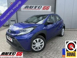 Blauw Gebruikt 2024 Toyota Aygo Play Hatchback | € 20.995 (Goede deal)
