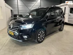 Zwart Gebruikt 2022 Renault Kangoo MPV | € 25.850