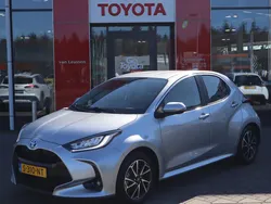 Grijs Gebruikt 2023 Toyota Yaris Hybrid Hatchback | € 20.990 (Goede deal)