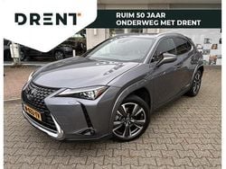 Grijs Gebruikt 2022 Lexus UX 250h Executive Line SUV | € 33.900 (Goede deal)