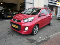 Rood Gebruikt 2015 Kia Picanto Comfort Hatchback | € 3.995 (Goede deal)