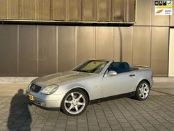Grijs Gebruikt 1998 Mercedes SLK230 Cabriolet | € 4.649 (Eerlijke prijs)