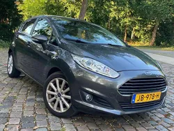 Grijs Gebruikt 2016 Ford Fiesta Titanium Hatchback | € 7.150 (Goede deal)