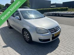 Grijs Gebruikt 2007 VW Jetta Sportline Sedan | € 1.250