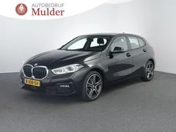 Zwart Gebruikt 2021 BMW 118 Executive Hatchback | € 21.945 (Eerlijke prijs)