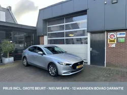 Grijs, metallic lak Gebruikt 2020 Mazda 3 Luxury Sedan | € 21.450 (Eerlijke prijs)