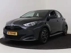 Zwart metallic Gebruikt 2022 Toyota Yaris Active Hatchback | € 21.950 (Duur)