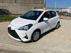 Wit Gebruikt 2019 Toyota Yaris Sedan | € 11.450 (Eerlijke prijs)