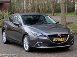 Bruin Gebruikt 2015 Mazda 3 Hatchback | € 4.998 (Duur)