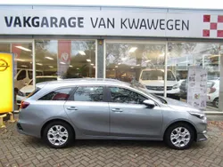 Grijs, metallic lak Gebruikt 2022 Kia Ceed Sportswagon Stationwagen | € 18.900 (Eerlijke prijs)