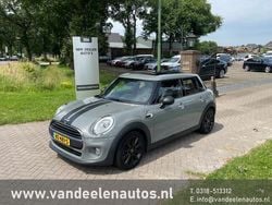 Grijs Gebruikt 2017 Mini ONE Business Hatchback | € 15.500 (Duur)